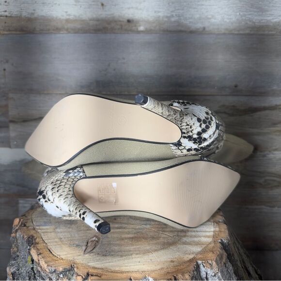 NWOB Rumbidzo Beige Sock Boots with Sanake Leather Details sz 6 - Picture 4 of 9